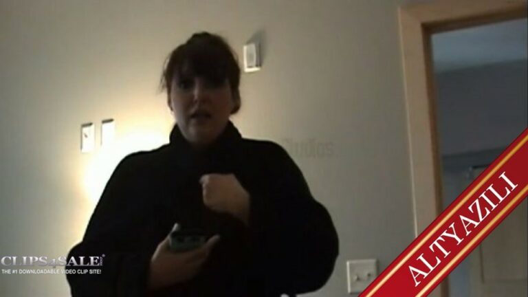 annemin fotolarina attirirken yakalandim 1.jpg